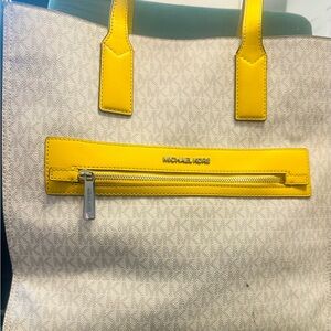 Michael Kors Tote in Yellow and Cream